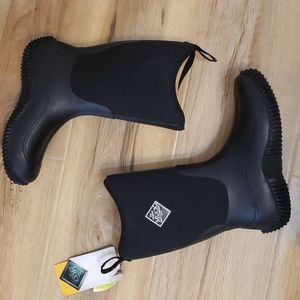 New Muck Boots youth